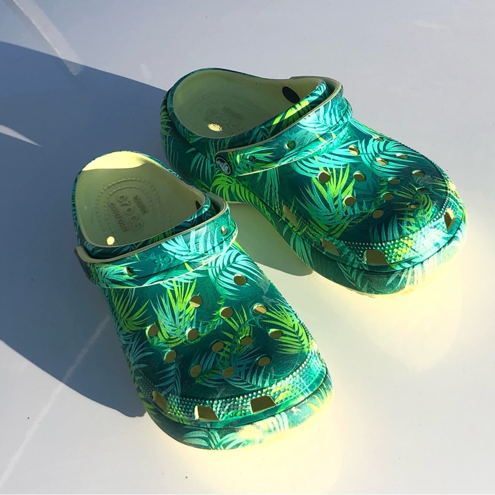 CROCS Jungle Green Lifted Clogs (Used)
